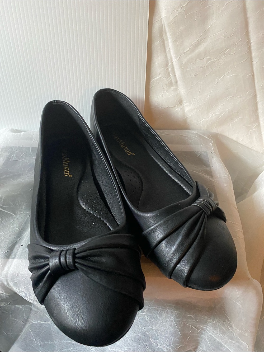 Women’s Black Knot-Detail Leather Ballet Flats